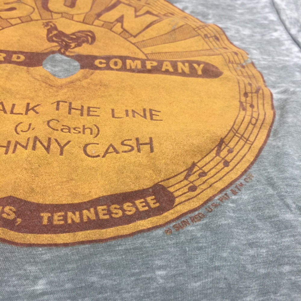 GRAPHIC TEE, JOHNNY CASH, I WALK THE LINE, SMALL - Picture 3 of 6